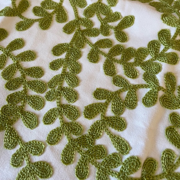 Decorative embroidered pillow case - Picture 3 of 7